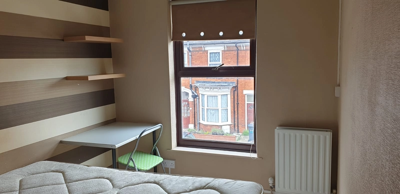 Cranwell Street - 6 Bed (one room remaining) - Thumbnail 6